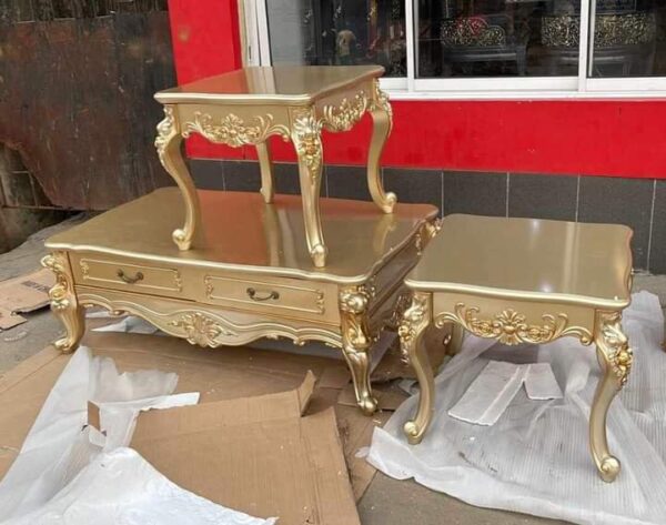 Royal Designed Gold Centre Table With Side Stools